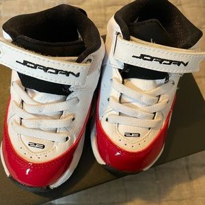 New in box Kids Jordan Sneakers.